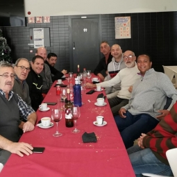 NUESTROS RBITROS SE VAN DE ALMUERZO